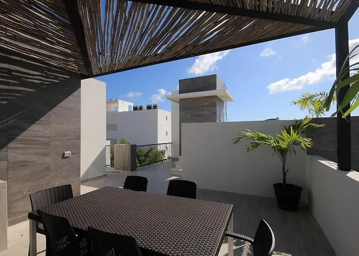 Chic Stay, Rooftop Plunge Pool, 4 Blocks From 5th Holiday home Playa del Carmen