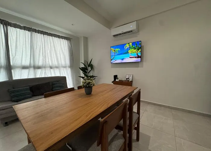 Holiday home Chic Stay, Rooftop Plunge Pool, 4 Blocks From 5th