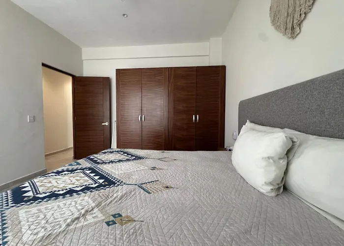 Holiday home Chic Stay, Rooftop Plunge Pool, 4 Blocks From 5th *